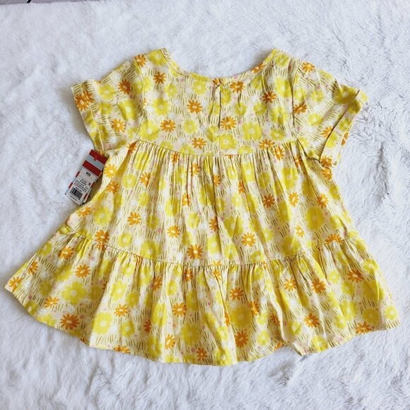 Cat & Jack Girls' Short Sleeve Tiered Woven Shirt, 3KIDW-AY - Picture 3 of 4